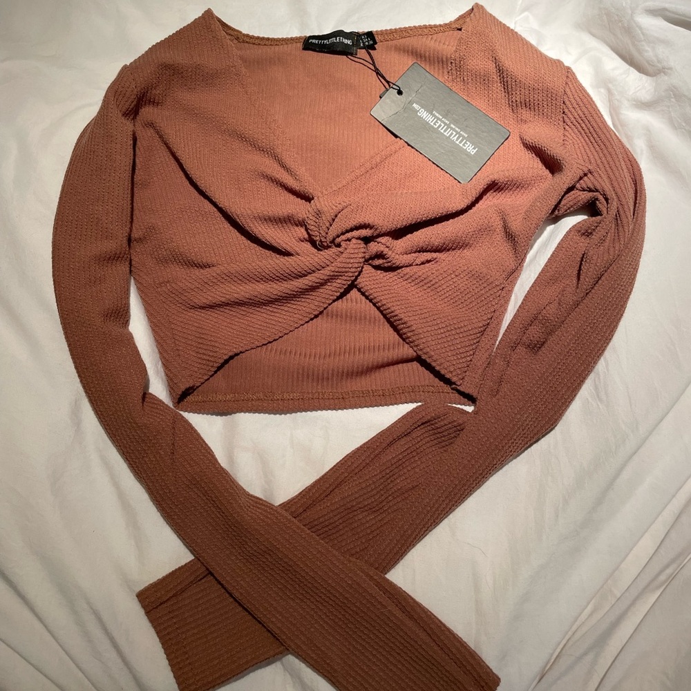 NWT Pretty Little Thing crossover crop top
